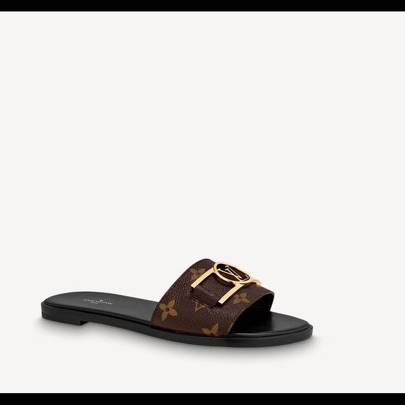 Louis Vuitton - Picture 9 of 11